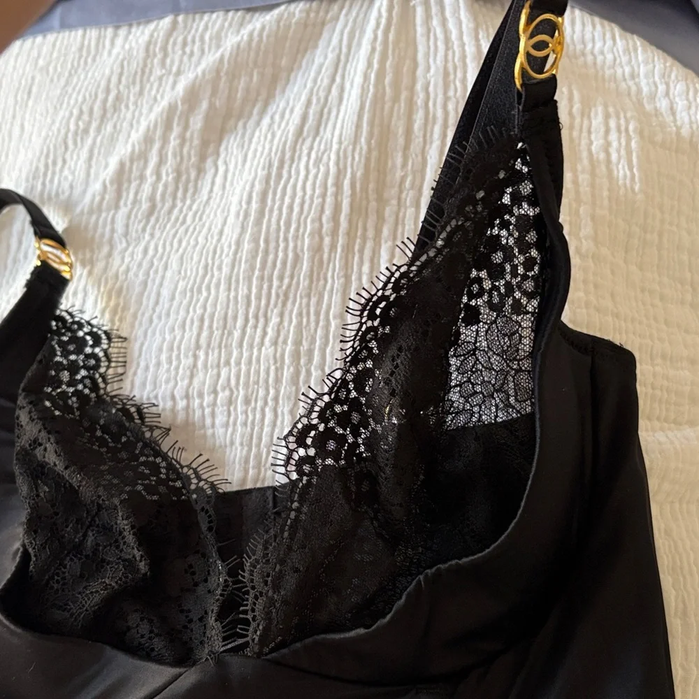 Black Lace-Trim Underwire Bustier - Women's Intimates - Picture 4 of 6